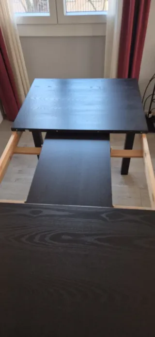 Mesa comedor extensible negra-wengué