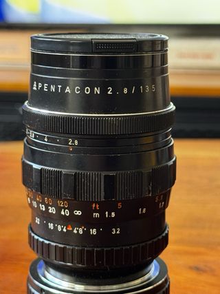 PENTACON 2.8/135mm 15 palas Monster Bokeh