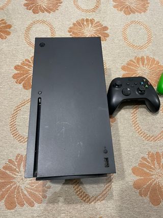 Xbox Series X + 2 mandos