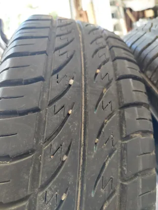 Pareja Neumáticos 195/70 R14 95T con Llanta