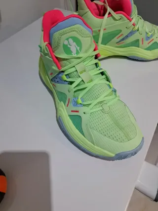 Zapatillas Baloncesto NBA Neón