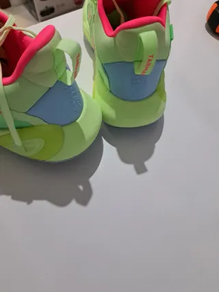 Zapatillas Baloncesto NBA Neón