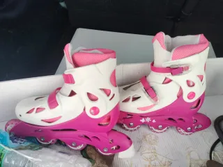 Patines en línea infantiles rosas y blancos