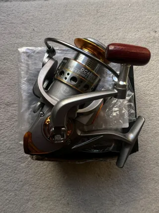 Carrete de pesca DC4000