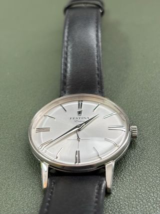 Reloj Festina Extra Plateado Correa Negra