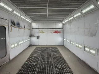 CABINA DE AUTOMÓVIL