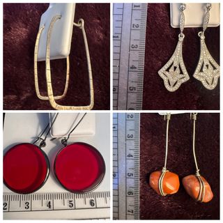 Pendientes rojos y plateados