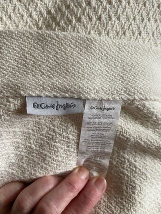 Colcha de verano beige . Para cama de 135