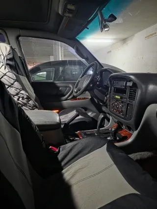 Toyota Land Cruiser 100 2001