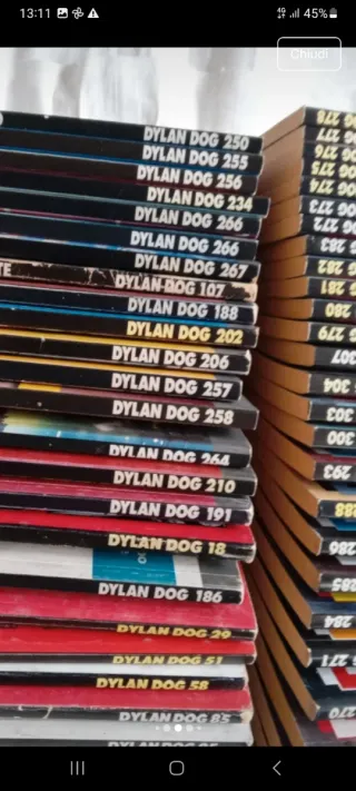 Dylan Dog vari