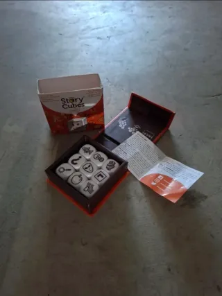 Story Cubes e solitario di scacchi, Giochi da tavolo