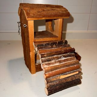 Juguete de madera para pequeños roedores, casita.
