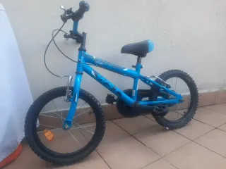 Bicicleta infantil azul