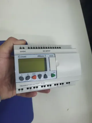 Crouzet Millenium 3 CD20 Programador Lógico