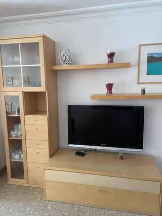 Mueble de comedor madera y cristal