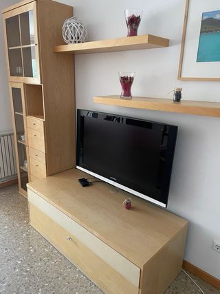 Mueble de comedor madera y cristal