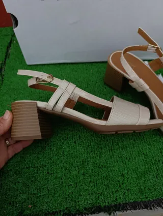 Sandalias Geox Beige T.36 Nuevas