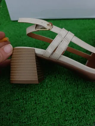 Sandalias Geox Beige T.36 Nuevas