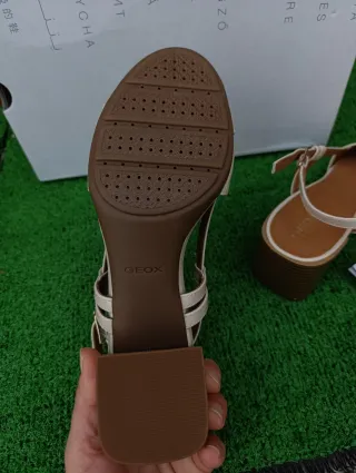 Sandalias Geox Beige T.36 Nuevas