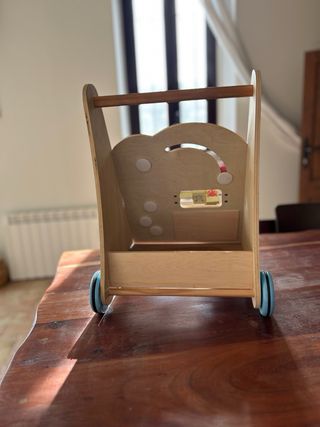 Andador infantil madera arcoíris