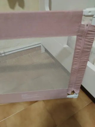 Barandilla de cama infantil rosa