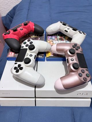 Ps4 Slim 1TB + 2 Juegos + 4 Mandos