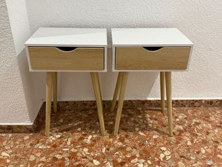 Comodini bianchi e in legno (2)