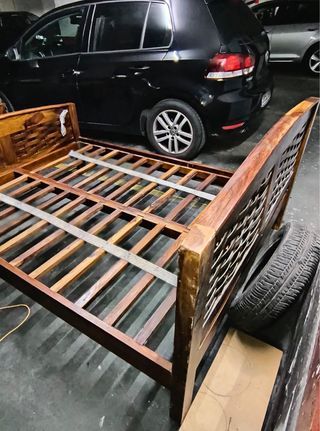 Cama de madera maciza rústica marron