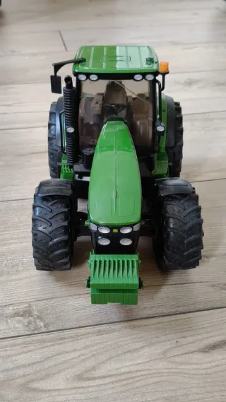 Tractor Bruder John Deere 7930