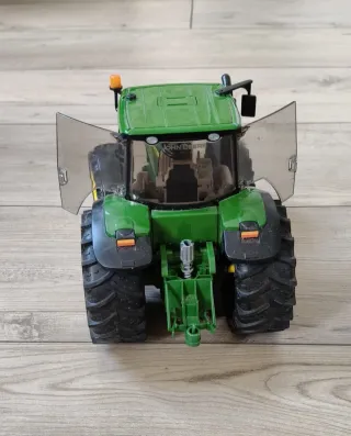 Tractor Bruder John Deere 7930