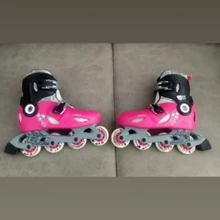 Patines, casco y bolsa de transporte