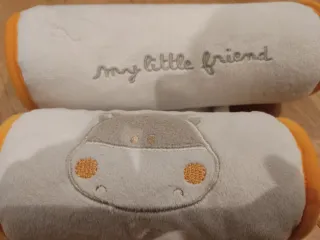 Cojín antivuelco bebé con diseño de hipopótamo