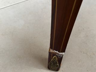 Mesa de despacho de madera para restaurar