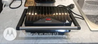 Sandwichera SOGO poco uso