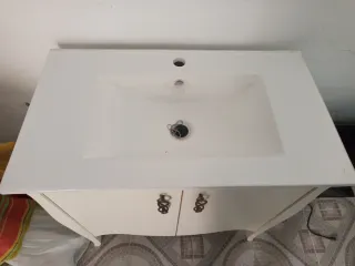 Mueble de baño blanco