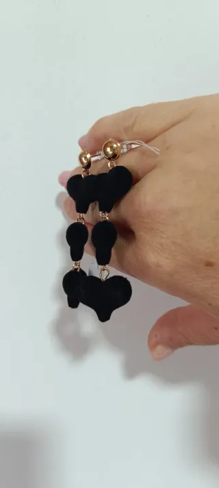 Pendientes Corazón Negro y Dorado