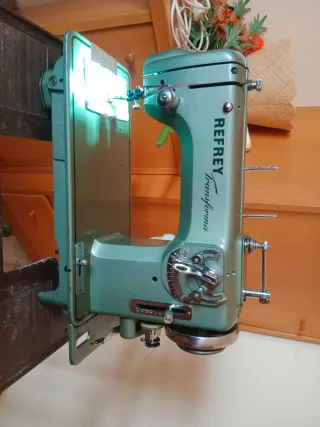 Máquina de coser Refrey Transforma
