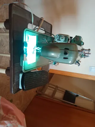 Máquina de coser Refrey Transforma