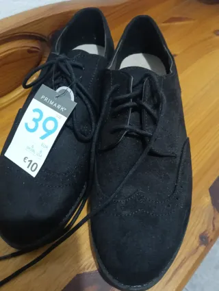 Zapatos negros Primark talla 39