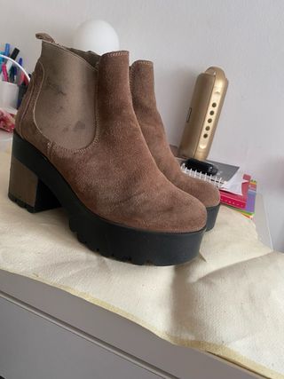 Botas de gamuza con plataforma