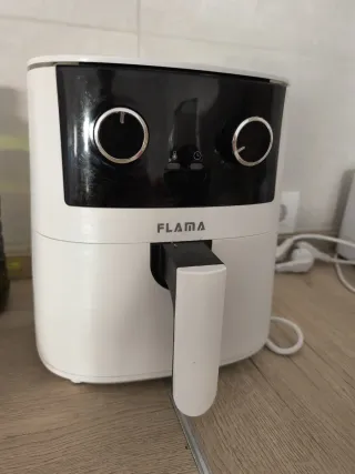 Freidora de aire Flama poco nueva
