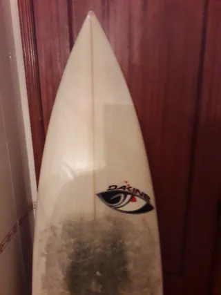 Tabla de surf con bolsa y leash