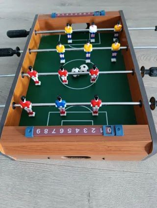 Futbolín de mesa pequeño