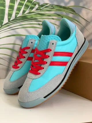 Zapatillas mujer . Número 39