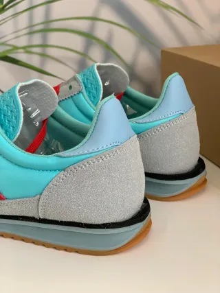 Zapatillas mujer . Número 39