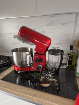 Amasadora Silvercrest Roja