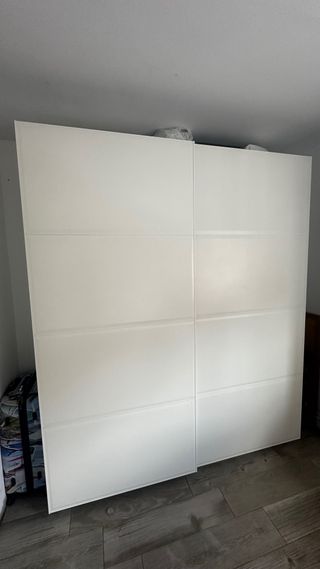 Puertas correderas armario blancas