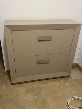 Zapatero beige de madera