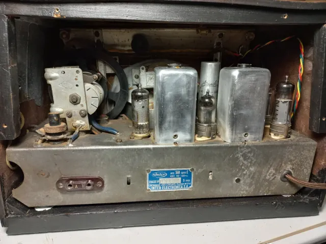 Radio Inter Kayak válvulas