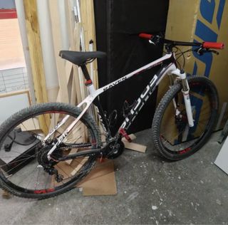 Bicicleta de montaña Focus Raven